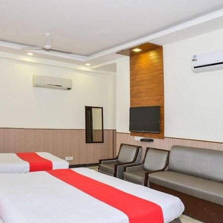 Hotel Shanti House New Delhi Karnail Singh Stadium Gate No 1 外观 照片