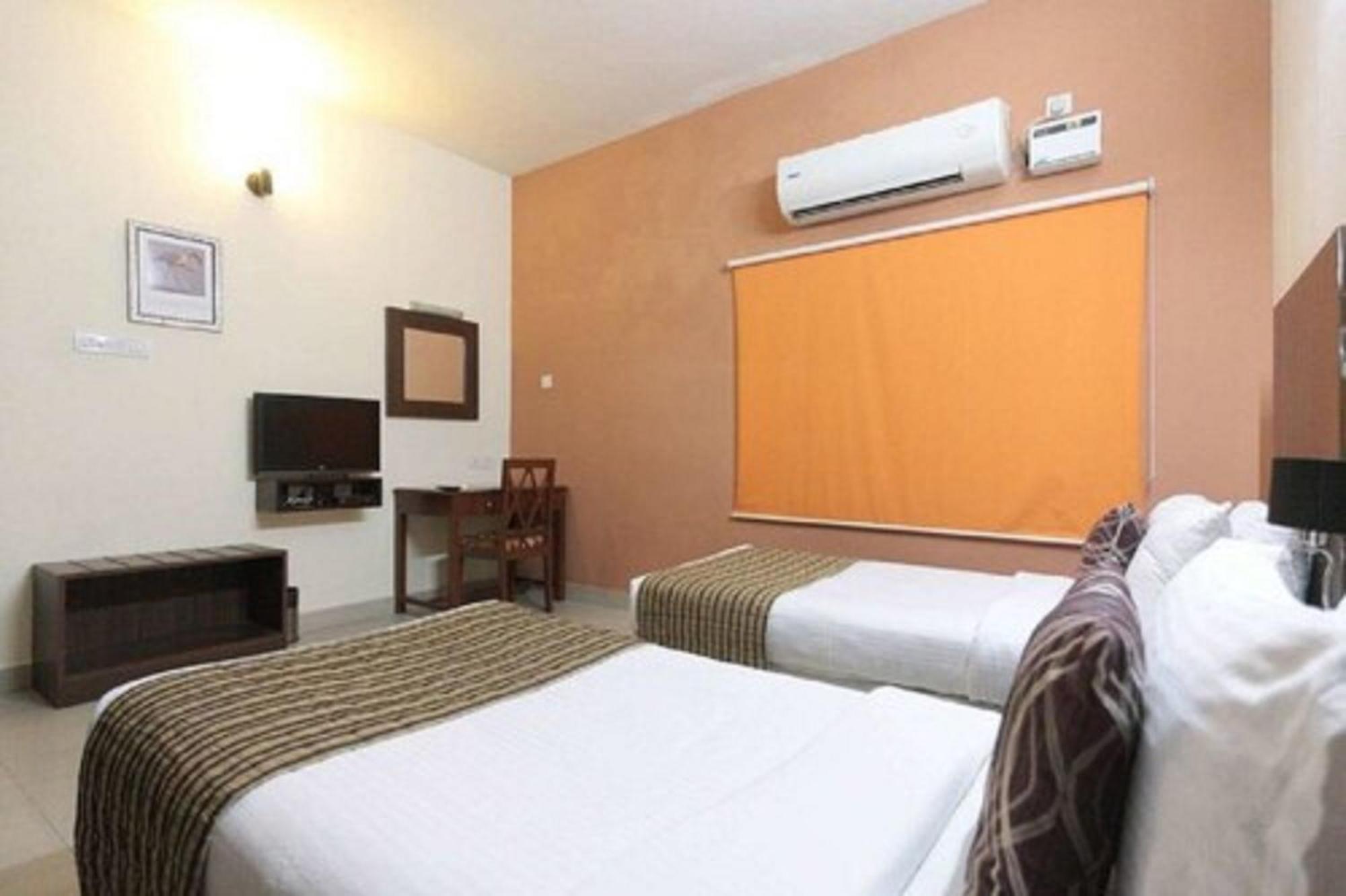 Hotel Shanti House New Delhi Karnail Singh Stadium Gate No 1 外观 照片