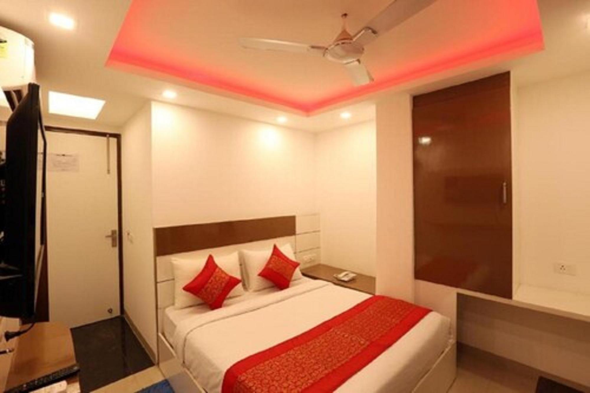 Hotel Shanti House New Delhi Karnail Singh Stadium Gate No 1 外观 照片